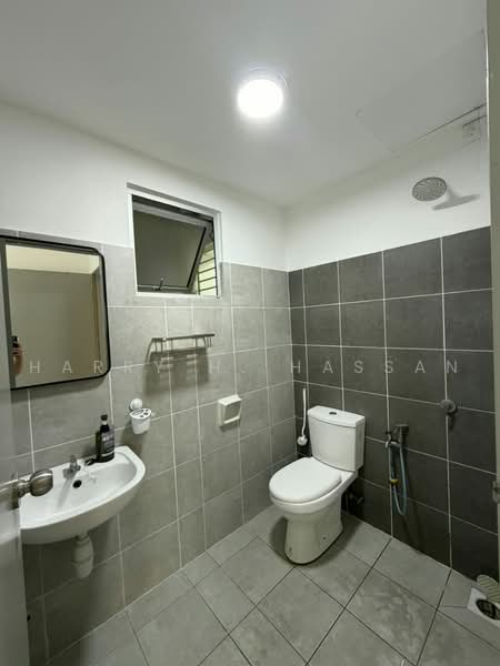 Pangsapuri untuk Disewa di Lily Apartment @ Kuchai Lama - Harry H. Hassan - Bathroom - PropertyGuru.com.my