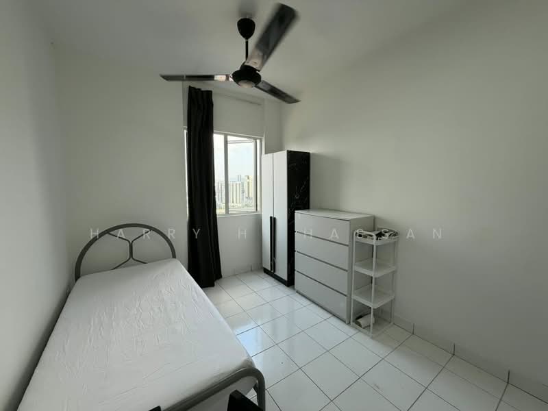 Pangsapuri untuk Disewa di Lily Apartment @ Kuchai Lama - Harry H. Hassan - Bedroom - PropertyGuru.com.my