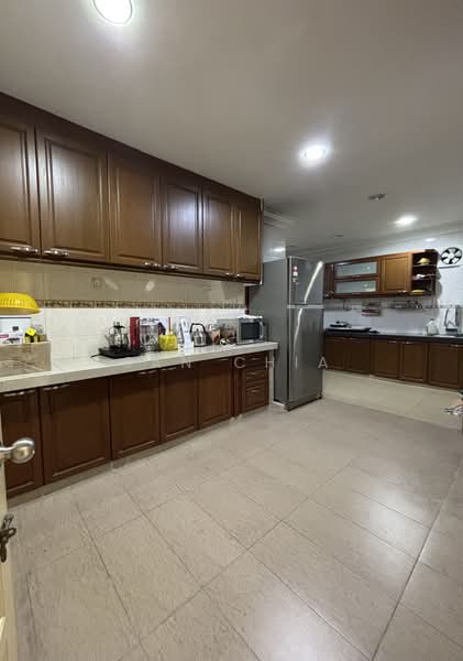 Semi-Detached House for Sale in Kota Kemuning (Shah Alam) - San Chia - Kitchen - PropertyGuru.com.my