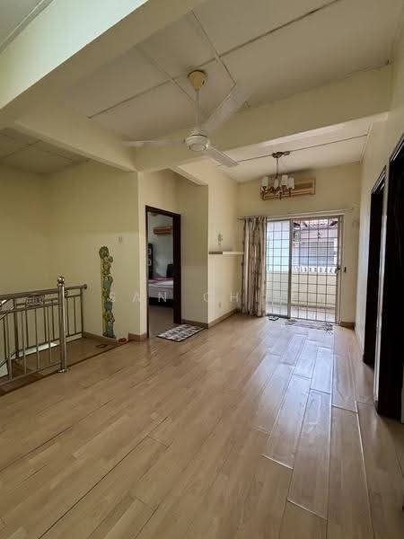 Semi-Detached House for Sale in Kota Kemuning (Shah Alam) - San Chia - Living Room - PropertyGuru.com.my