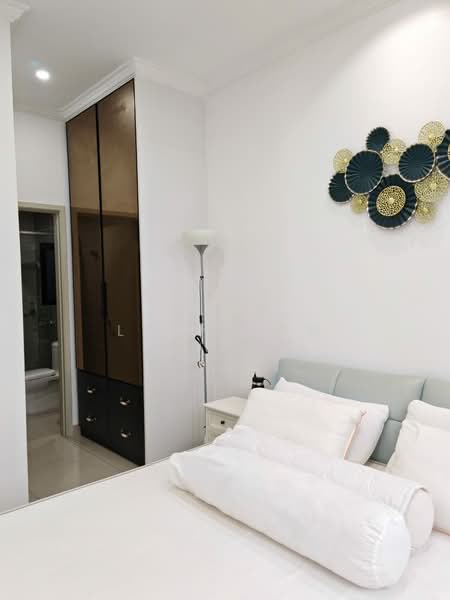 Kondominium untuk Disewa di Skyvilla @ D'Island - Leon Low - Bedroom - PropertyGuru.com.my