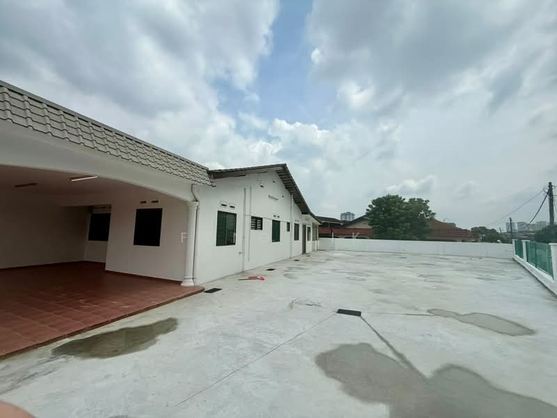 Commercial Semi-D for Rent in Taman Abad (Johor Bahru) - Fong Lik - Exterior - PropertyGuru.com.my