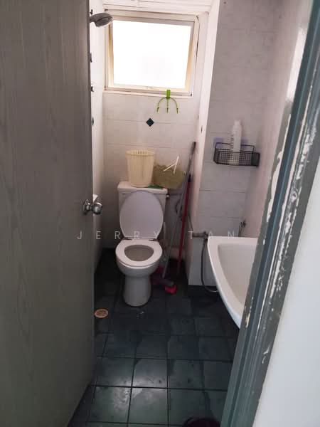Condominium for Rent at N-Park Condominium - Jerry Tan - Bathroom - PropertyGuru.com.my