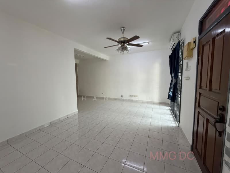 Terraced House for Rent in Bandar Botanic (Klang) - Ethan Chua - Living Room - PropertyGuru.com.my