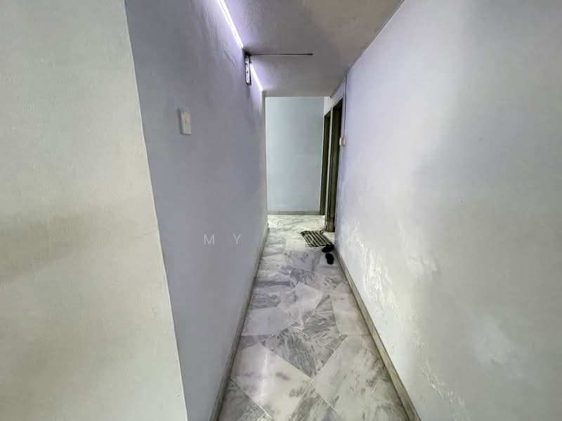 Rumah Teres 1 Tingkat untuk Dijual di Taman Bidara (Selayang) - MY Loh - Corridor - PropertyGuru.com.my