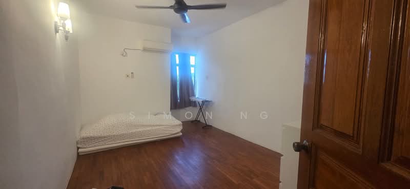 Pangsapuri untuk Dijual di Pangsapuri Sri Molek - Simon Ng - Bedroom - PropertyGuru.com.my