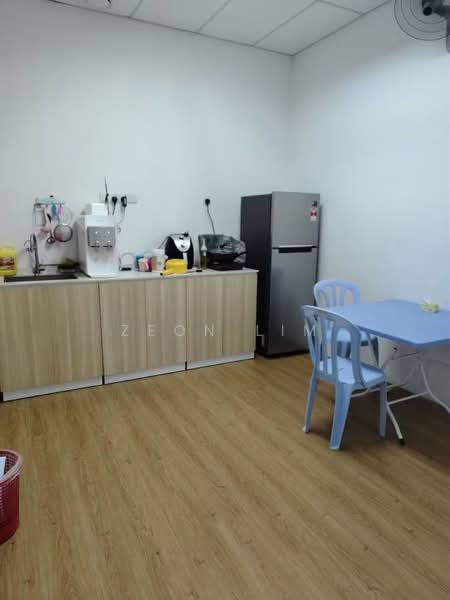 Semi-D Factory for Sale in Taman Desa Cemerlang (Ulu Tiram) - Zeon Lim - Kitchen - PropertyGuru.com.my