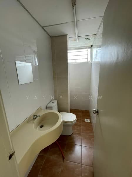 Kondominium untuk Dijual di Platinum Lake PV 15 - Yanny Siow - Bathroom - PropertyGuru.com.my