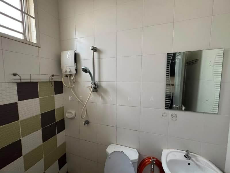Rumah Teres 2-Tingkat untuk Disewa di Taman Setia Indah (Tebrau) - Kexin Hua - Bathroom - PropertyGuru.com.my