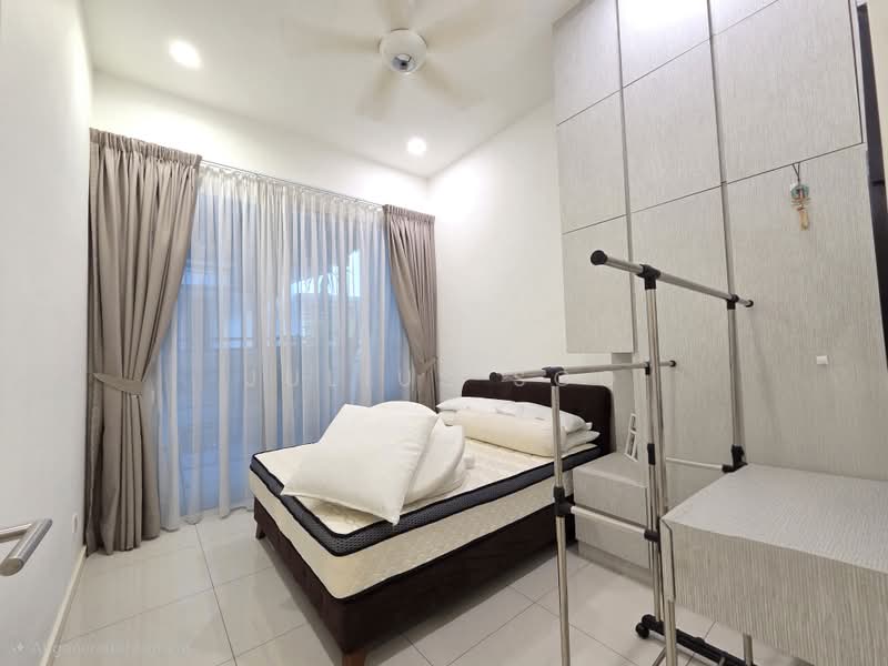 Rumah Berkembar untuk Dijual di Bandar Sungai Long (Selangor) - Julius Soo - Bedroom - PropertyGuru.com.my