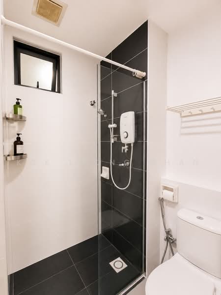 Service Residence for Sale at KU Suites - Kok Leong Chan - Bathroom - PropertyGuru.com.my