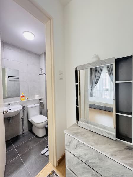 Kondominium untuk Disewa di Lake Point Residence - Siti Haila - Bathroom - PropertyGuru.com.my