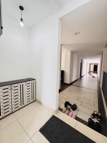 Kondominium untuk Disewa di Lake Point Residence - Siti Haila - Corridor - PropertyGuru.com.my