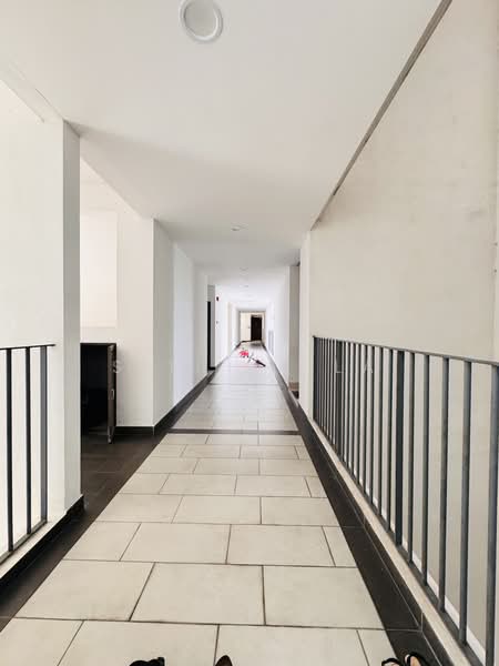 Kondominium untuk Disewa di Lake Point Residence - Siti Haila - Corridor - PropertyGuru.com.my