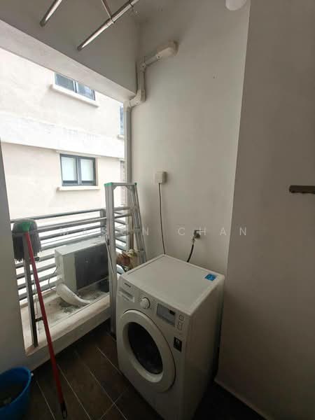 Condominium for Sale at Amberside @ Country Garden Danga Bay - Mason Chan - Balcony - PropertyGuru.com.my