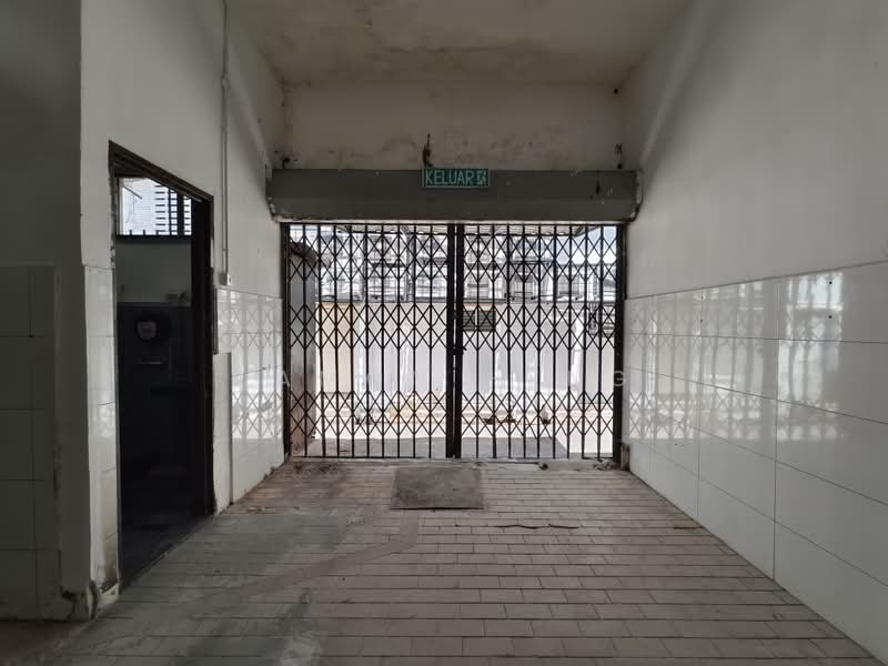 Kedai untuk Disewa di Petaling Jaya (Selangor) - Damon Heng - Entrance - PropertyGuru.com.my