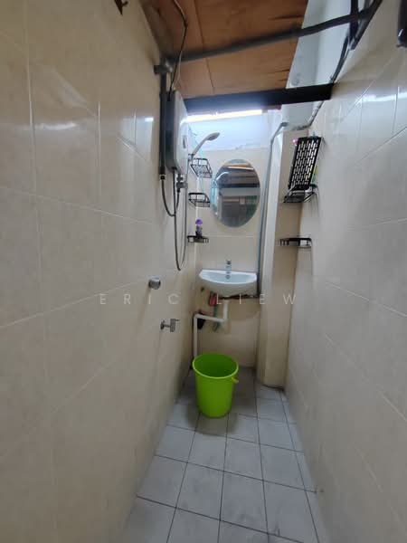 Rumah Flat untuk Disewa di Taman Minang - Eric Liew - Bathroom - PropertyGuru.com.my