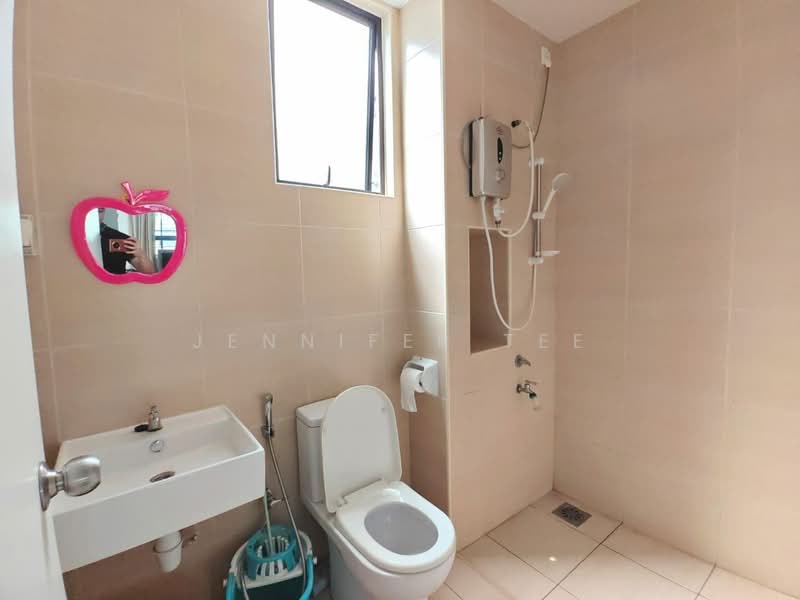 Rumah Teres 2 Tingkat untuk Disewa di Johor Bahru (Johor) - Jennifer Tee - Bathroom - PropertyGuru.com.my