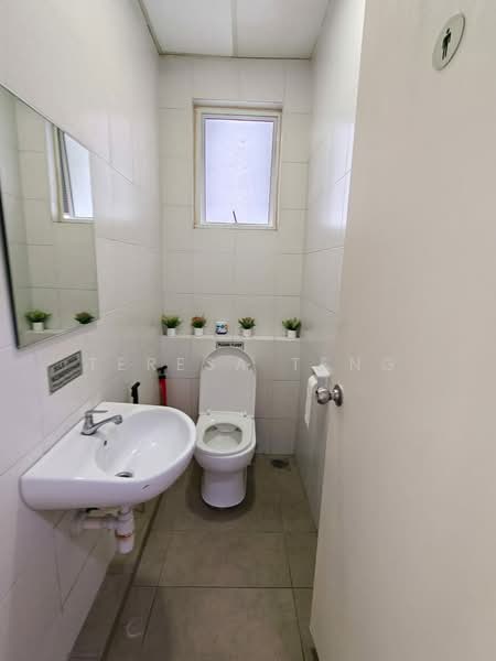 Pejabat untuk Disewa di Bandar Bukit Tinggi 2 (Klang) - Teresa Teng - Bathroom - PropertyGuru.com.my