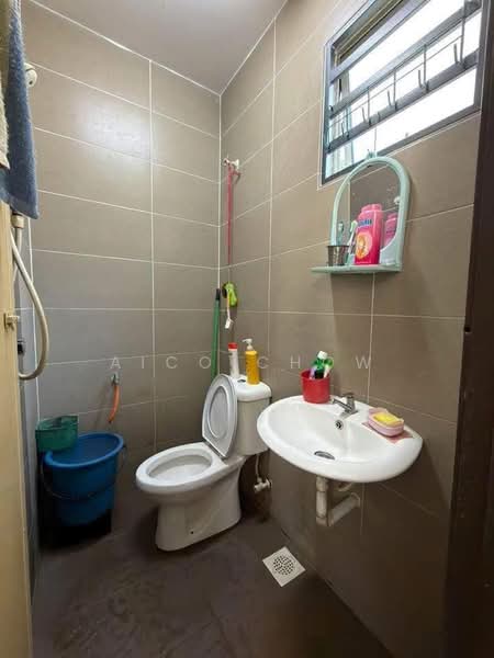 Rumah Teres untuk Dijual di Bandar Lahat Baru (Lahat) - Aico Chow - Bathroom - PropertyGuru.com.my