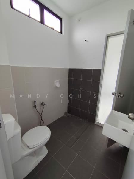 Terraced House for Sale in Pasir Gudang (Johor) - Mandy Goh Siew Li - Bathroom - PropertyGuru.com.my