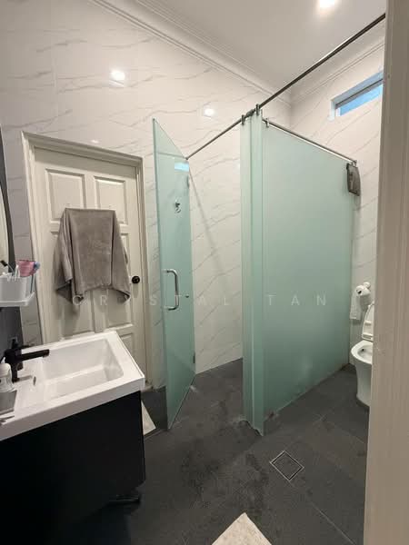 Bungalow for Sale in Danga Bay (Johor Bahru) - Crystal Tan - Bathroom - PropertyGuru.com.my