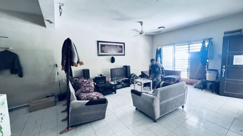 2-storey Terraced House for Sale in Kajang (Selangor) - Kow Tze Fui - Living Room - PropertyGuru.com.my