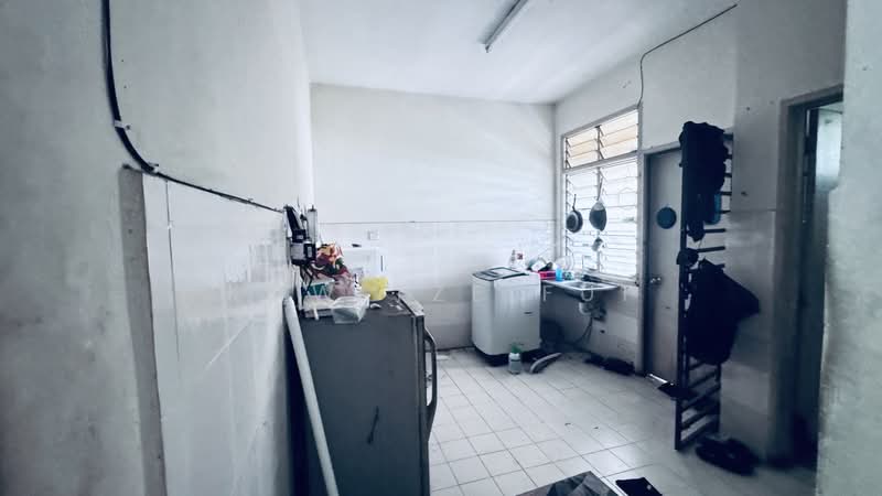 2-storey Terraced House for Sale in Kajang (Selangor) - Kow Tze Fui - Kitchen - PropertyGuru.com.my
