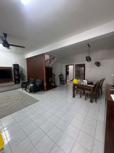 Rumah Teres 2-Tingkat untuk Dijual di Taman Setia Indah (Tebrau) - Evon Yap - Living Room - PropertyGuru.com.my