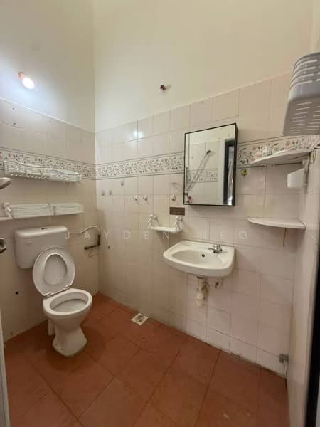 Rumah Teres 1 Tingkat untuk Dijual di Bandar Uda Utama (Johor Bahru) - Jayden Neo - Bathroom - PropertyGuru.com.my
