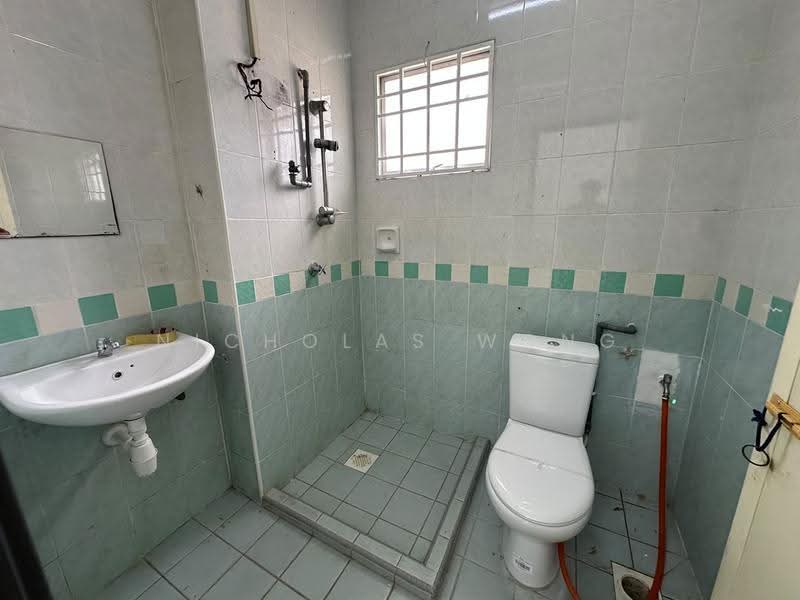 Terraced House for Rent in Puchong (Selangor) - Nicholas Wong - Bathroom - PropertyGuru.com.my
