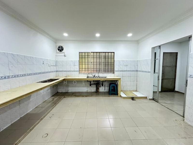 Terraced House for Rent in Puchong (Selangor) - Nicholas Wong - Kitchen - PropertyGuru.com.my
