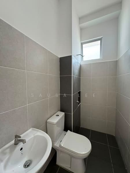 2-storey Terraced House for Sale in Taman Sri Penawar (Pengerang) - Sausa Lee - Bathroom - PropertyGuru.com.my