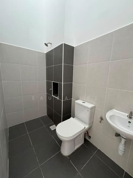 2-storey Terraced House for Sale in Taman Sri Penawar (Pengerang) - Sausa Lee - Bathroom - PropertyGuru.com.my
