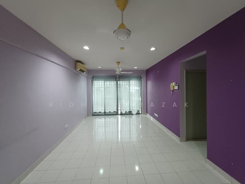 Pangsapuri untuk Dijual di Mandy Villa - Ridhwan Razak - Living Room - PropertyGuru.com.my