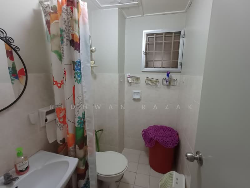Pangsapuri untuk Dijual di Mandy Villa - Ridhwan Razak - Bathroom - PropertyGuru.com.my