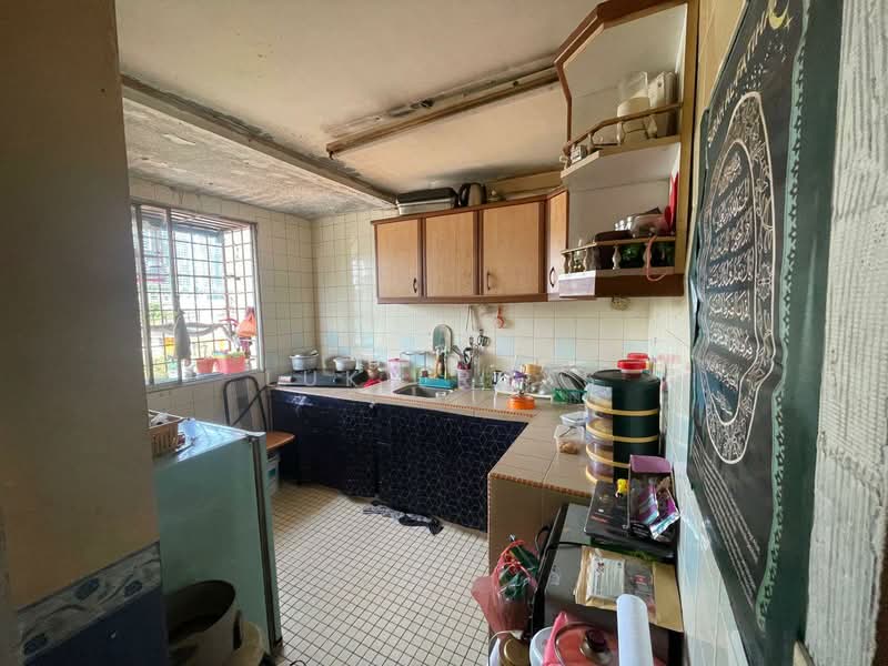 Rumah Flat untuk Dijual di Sentul Utama Flat - Luke Ross - Kitchen - PropertyGuru.com.my