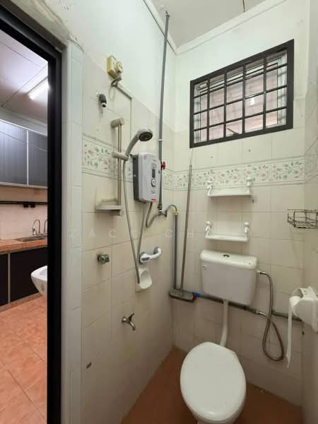 Rumah Teres 1 Tingkat untuk Dijual di Bandar Uda Utama (Johor Bahru) - Zack Chow - Bathroom - PropertyGuru.com.my