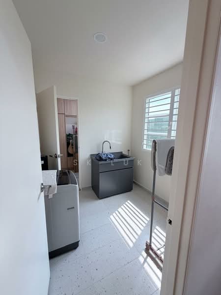 Rumah Teres 2-Tingkat untuk Dijual di Bandar Country Homes (Rawang) - SK Luk - Interior - PropertyGuru.com.my