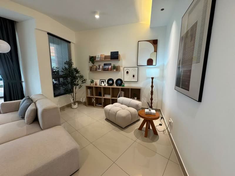 Kediaman Servis untuk Dijual di Vista Tiara (MBW Bay) - Yuki Fong - Living Room - PropertyGuru.com.my