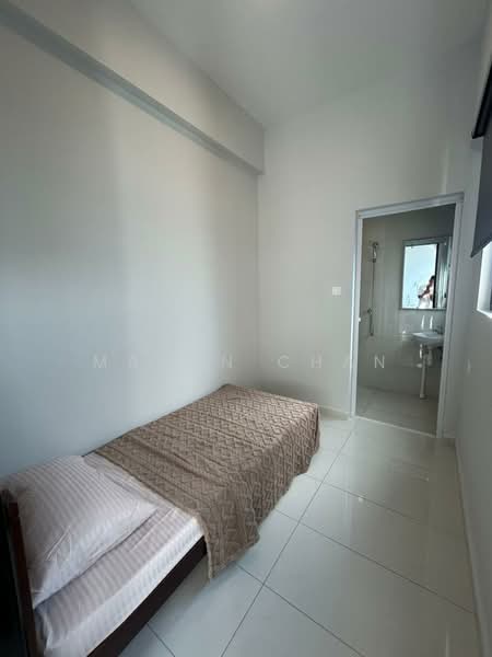 Condominium for Sale at Kings Bay @ Country Garden Danga Bay - Mason Chan - Bedroom - PropertyGuru.com.my