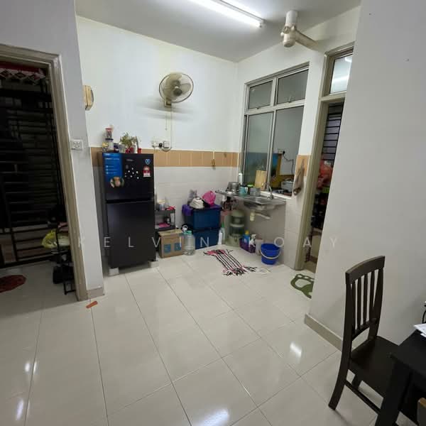 Pangsapuri untuk Dijual di Kipark Apartment - Kelvin Koay - Kitchen - PropertyGuru.com.my