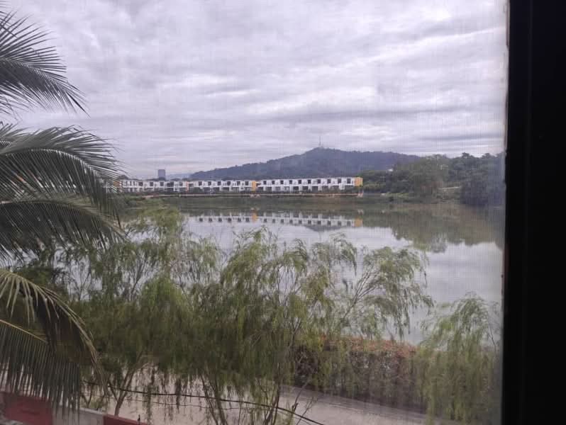 Rumah Berkembar untuk Dijual di Lake Fields (Sungai Besi) - Ivan Lim - PropertyGuru.com.my