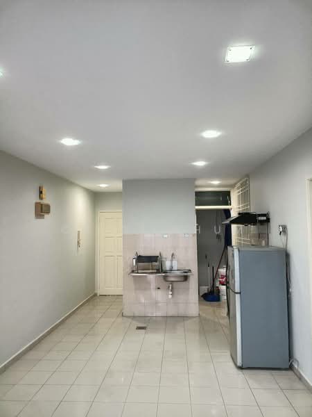 Pangsapuri untuk Disewa di Lake View Suites - Chloe Shum - Kitchen - PropertyGuru.com.my