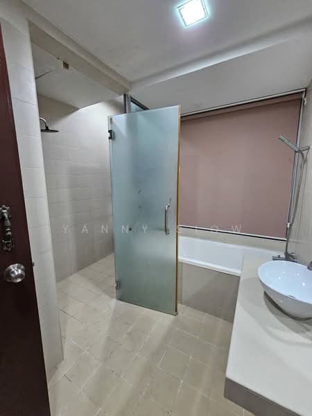 Kondominium untuk Dijual di Riana Green East - Yanny Siow - Bathroom - PropertyGuru.com.my
