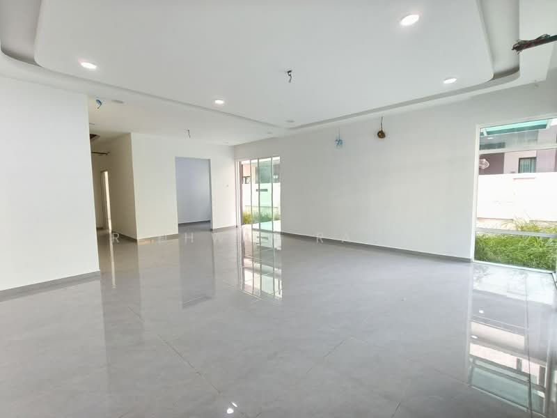 Rumah Berkembar untuk Dijual di Canary Garden (Klang) - Ridhwan Razak - Living Room - PropertyGuru.com.my