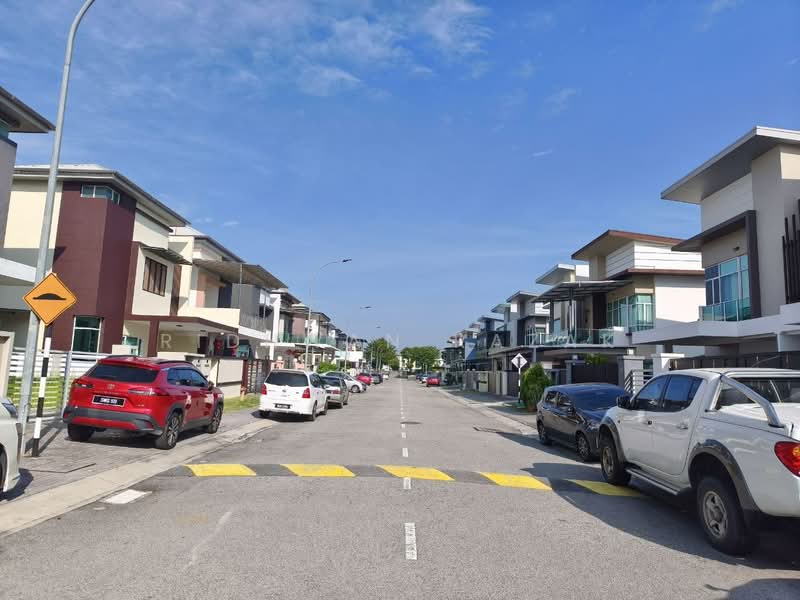 Rumah Berkembar untuk Dijual di Canary Garden (Klang) - Ridhwan Razak - Exterior - PropertyGuru.com.my