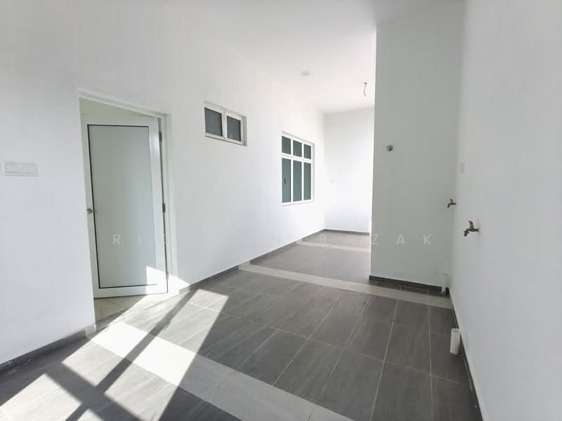 Rumah Berkembar untuk Dijual di Canary Garden (Klang) - Ridhwan Razak - Interior - PropertyGuru.com.my