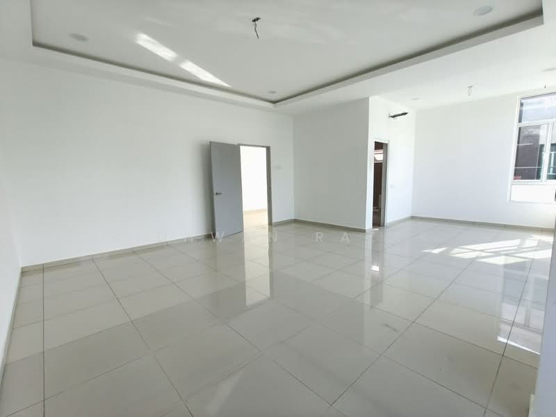 Rumah Berkembar untuk Dijual di Canary Garden (Klang) - Ridhwan Razak - Living Room - PropertyGuru.com.my