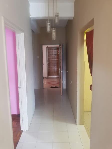 Apartment for Rent at Kristal Heights - Afiq Iqbal - Corridor - PropertyGuru.com.my